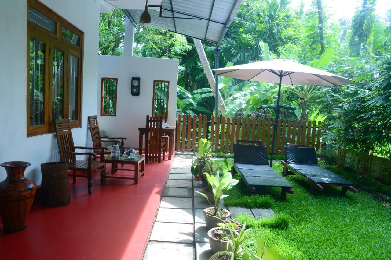 Devon Holiday Inn Bentota Buitenkant foto