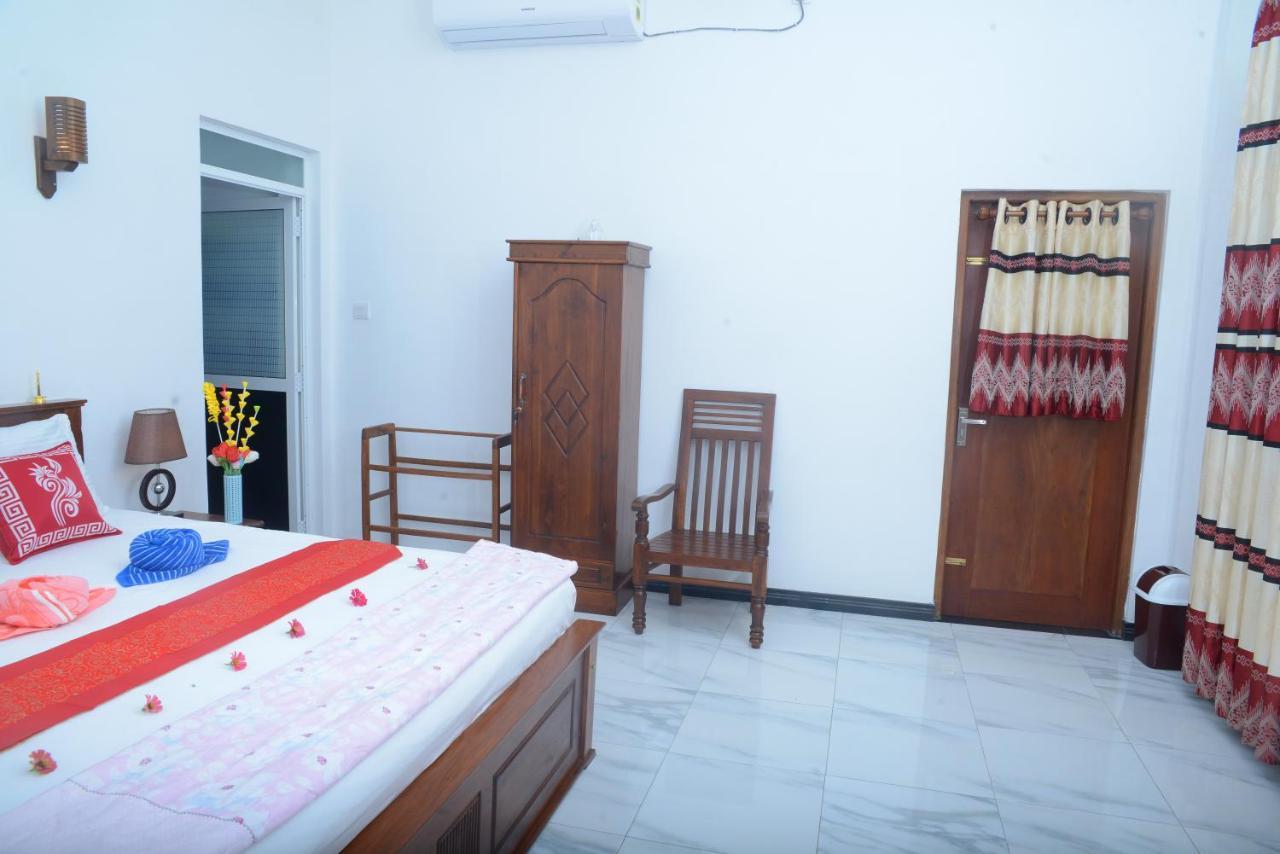 Devon Holiday Inn Bentota Buitenkant foto