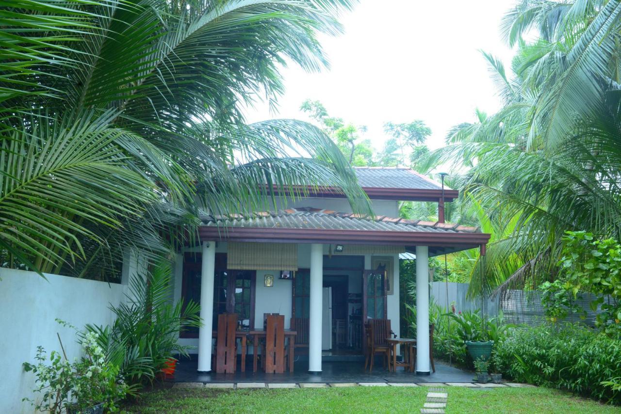 Devon Holiday Inn Bentota Buitenkant foto