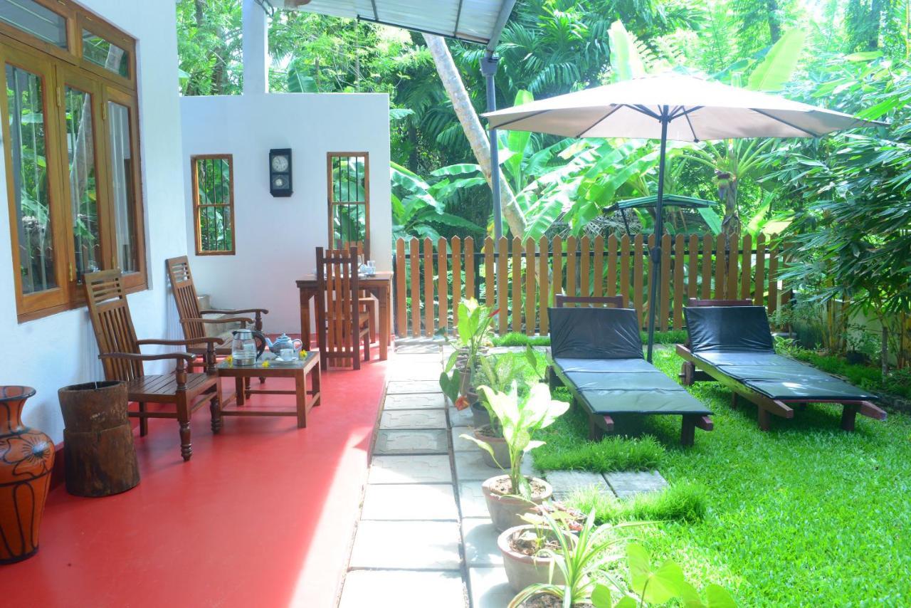 Devon Holiday Inn Bentota Buitenkant foto
