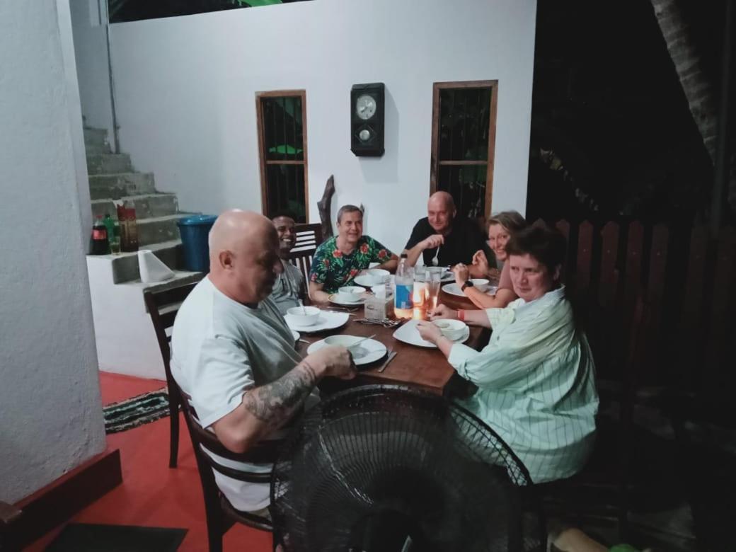Devon Holiday Inn Bentota Buitenkant foto