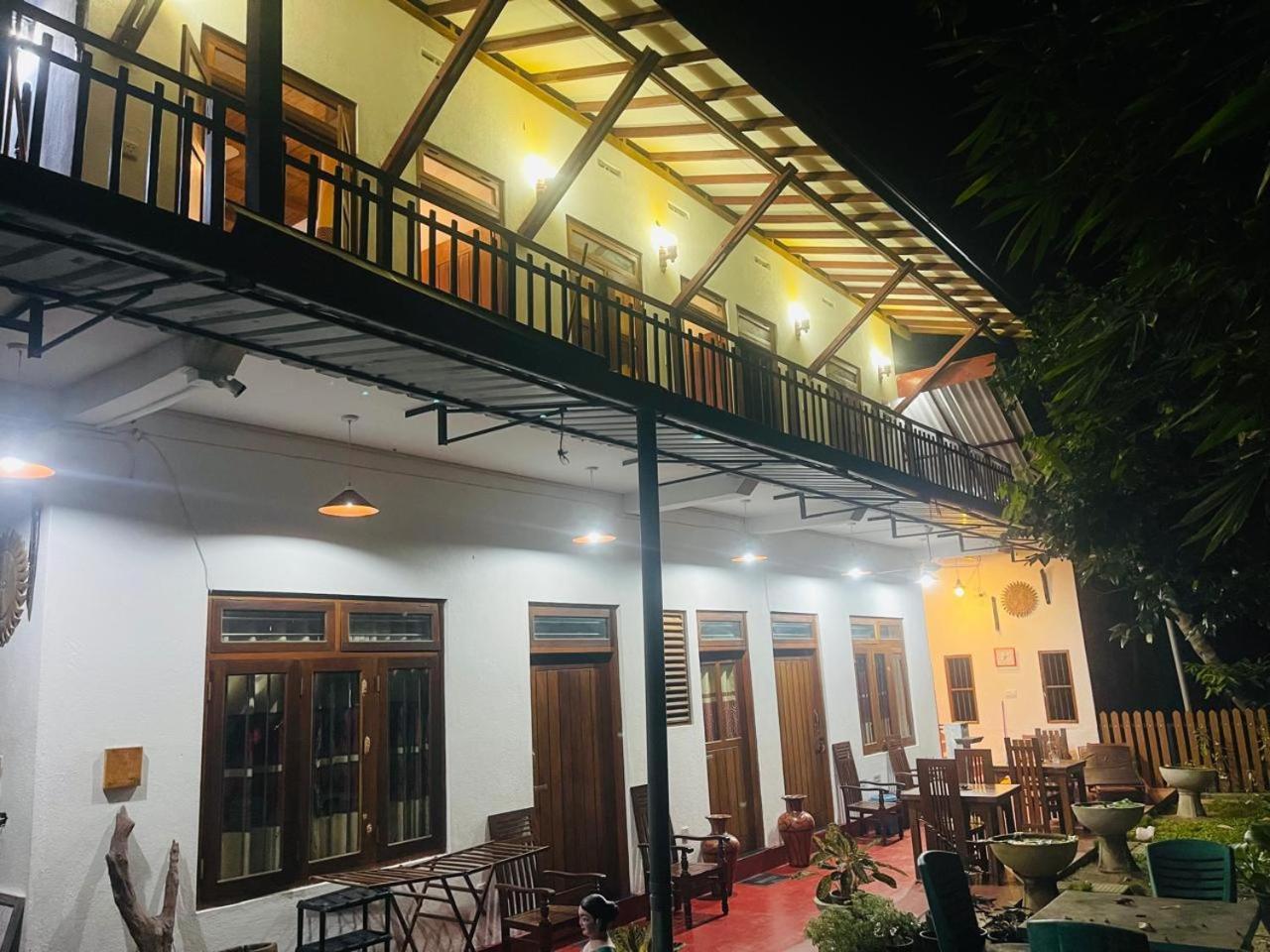 Devon Holiday Inn Bentota Buitenkant foto