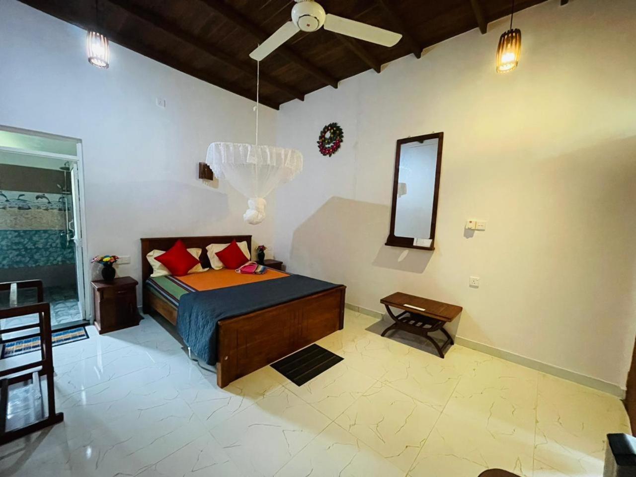 Devon Holiday Inn Bentota Buitenkant foto