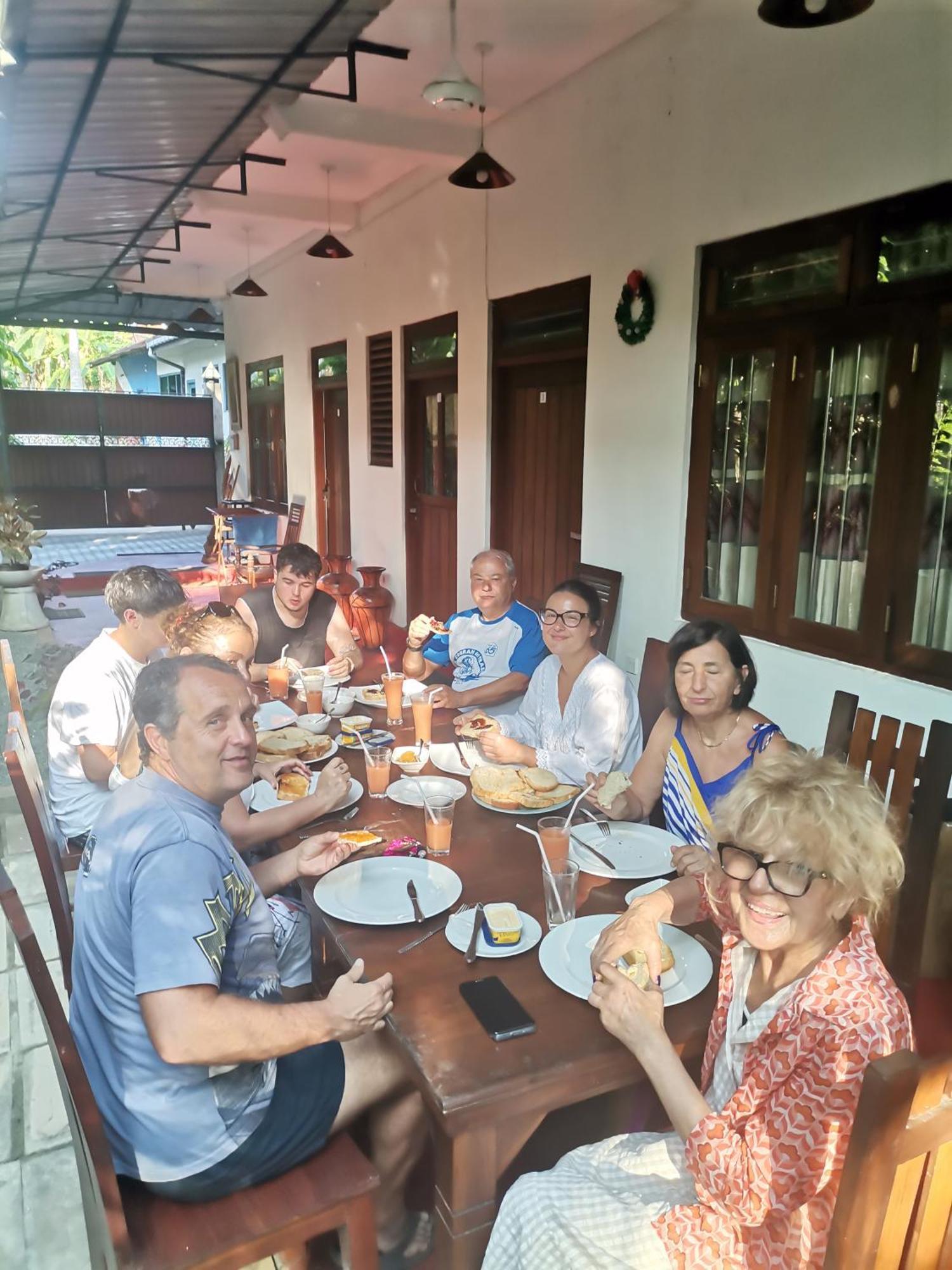 Devon Holiday Inn Bentota Buitenkant foto